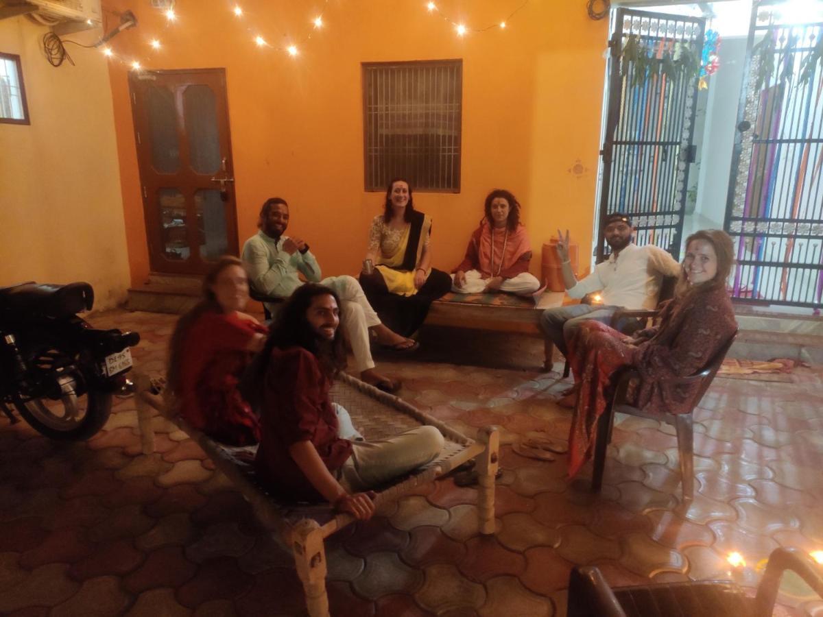 Nidhivan Homestay Vrindāvan Exterior foto