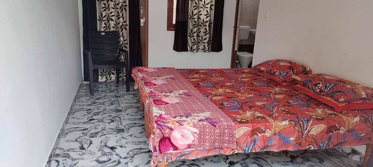 Nidhivan Homestay Vrindāvan Exterior foto