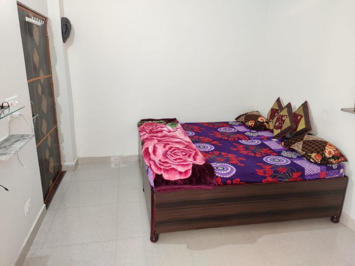 Nidhivan Homestay Vrindāvan Exterior foto